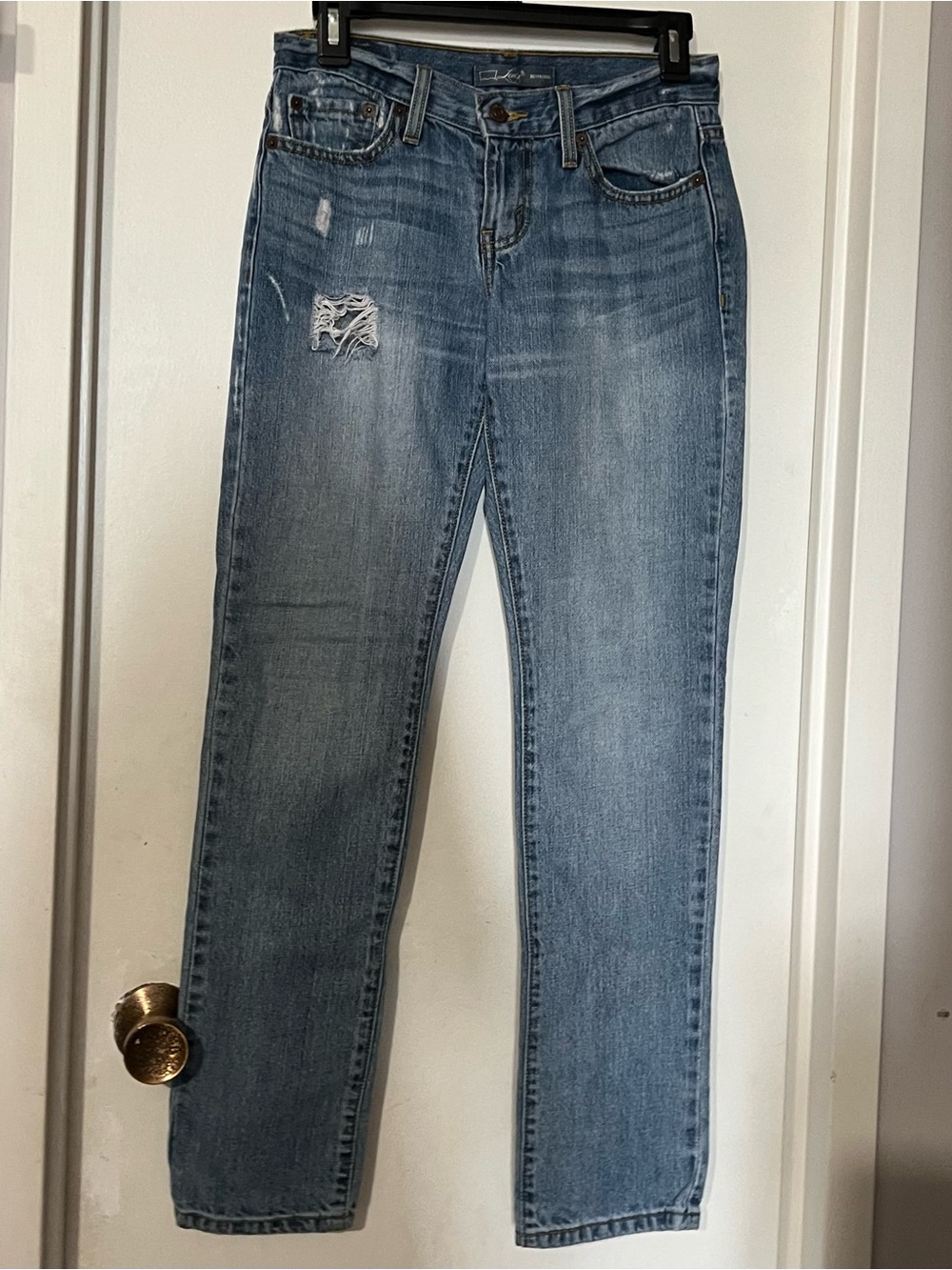 Levi's Women's Straight Leg Jeans - Medium Blue Distressed